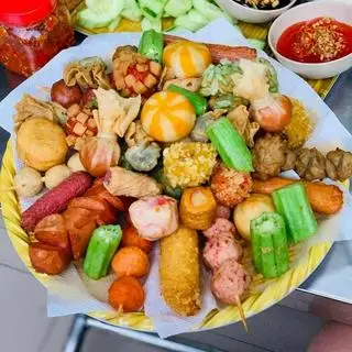 Hình ảnh Combo cá viên chiên lộn xộn phần khổng lồ 4-5 nguoi an