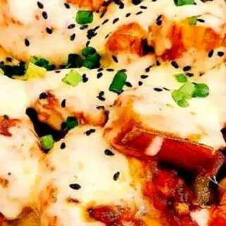 Hình ảnh Tokbokki xúc xích phô mai