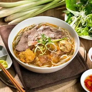 Hình ảnh Bún bò huế đặc biệt + Pepsi