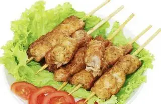 Hình ảnh Mì trộn Indomie gà xiên que