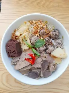 Hình ảnh Bún mọc mề gan trộn