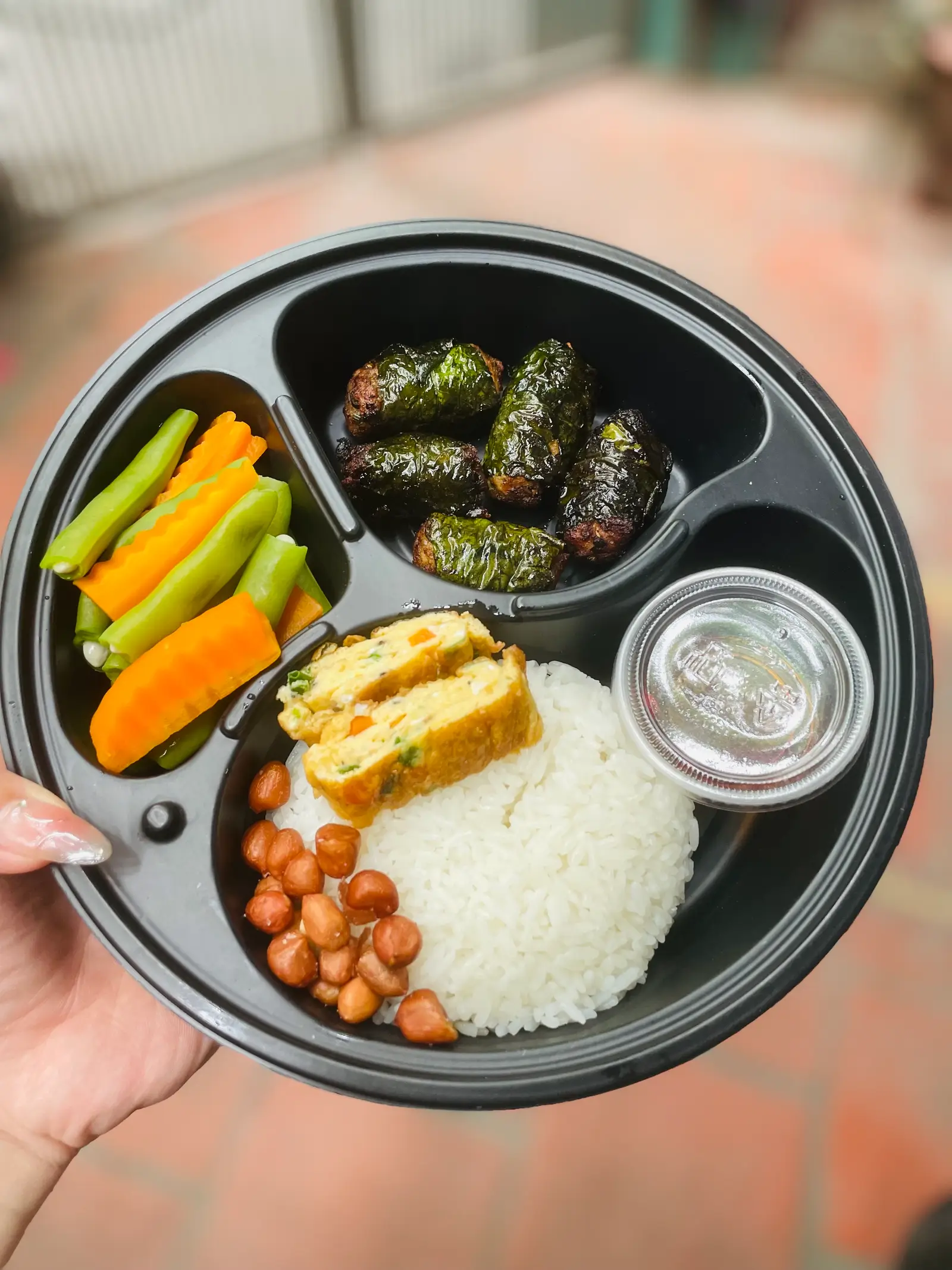Hình ảnh Cơm Thịt Chả Xương Sông