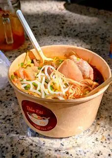 Hình ảnh Bún bò tái nạm chả