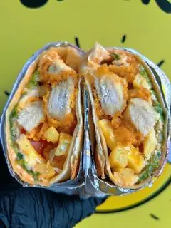 Hình ảnh Bánh cuộn siêu gà xù