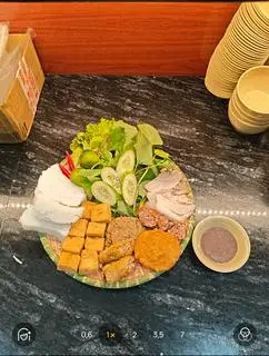 Hình ảnh Mẹt Thập Cẩm + 1 Ly Coca