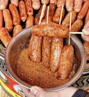 Hình ảnh Combo 5 lạp xưởng nướng đá kèm muối ớt - chuẩn vị Hà Khẩu