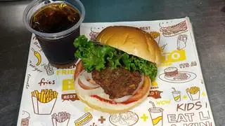 Hình ảnh Hamburger bò - Beef+ 1 pepsi nhỏ 