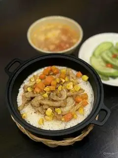 Hình ảnh Cơm niêu sụn non sốt