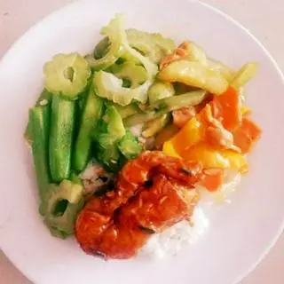Hình ảnh cơm Chay thập cẩm+ tôm chay