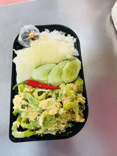 Hình ảnh Cơm khổ qua xào trứng 
