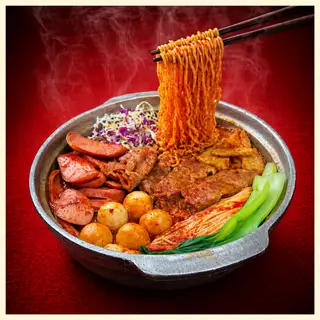 Hình ảnh Mì cay bò xúc xích