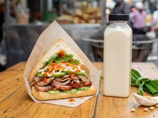 Hình ảnh Combo Bánh mì tam giác Kebab kèm nước