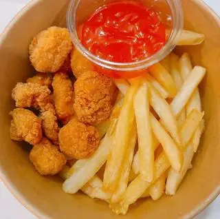 Hình ảnh Combo Siêu Hời (Gà viên-Khoai Tây- Nước Sấu)