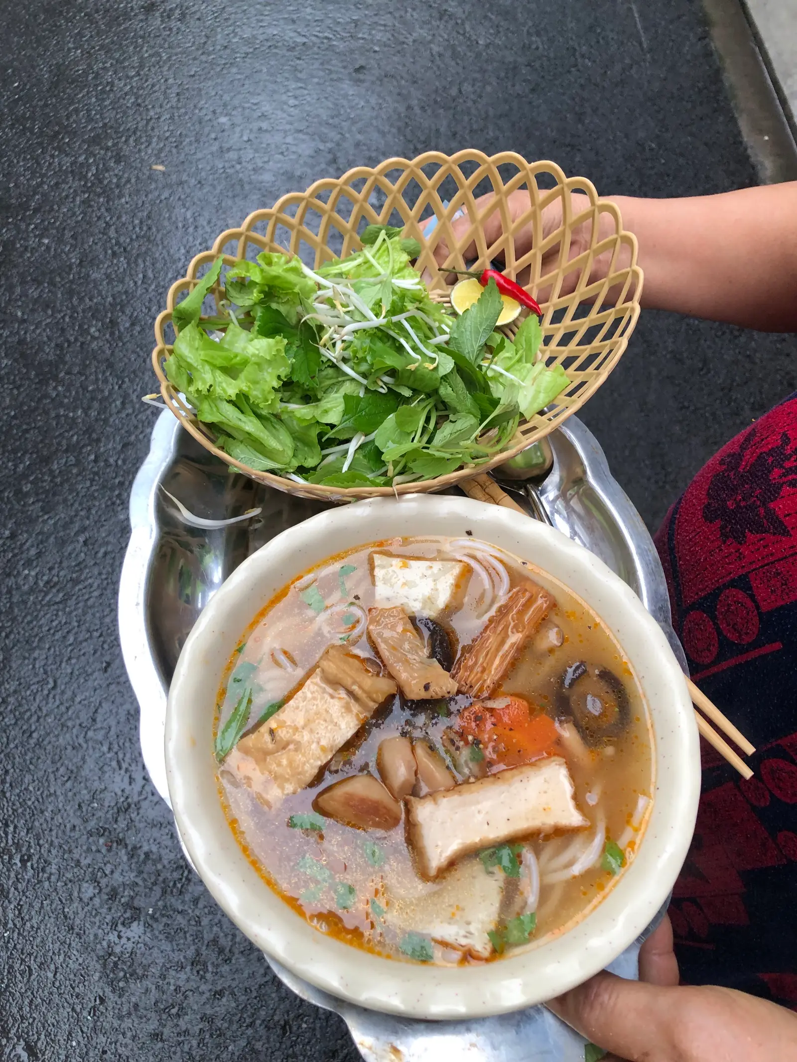 Hình ảnh Thứ năm:Bún Huế chay 