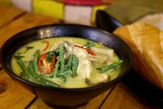 Hình ảnh Cà Ri Xanh Gà 
