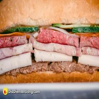 Hình ảnh Bánh mì pate thịt chả
