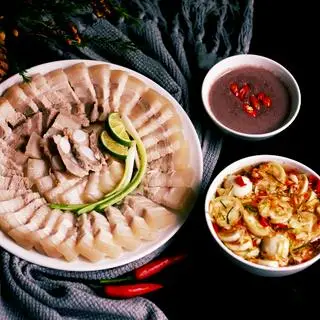 Hình ảnh SET 17: Cơm thịt luộc+ cà pháo, mắm nêm+ rau + canh+ đồ uống