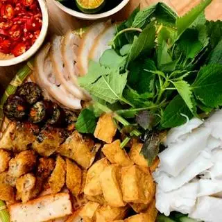 Hình ảnh Bún Đậu suất ăn cả Trái Đất