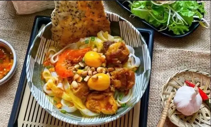 Hình ảnh mì Quảng gà thập Cẩm 