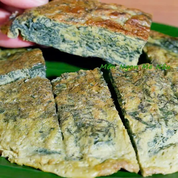 Hình ảnh Trứng tráng ngải cứu (2 quả)