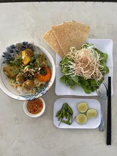Hình ảnh Mì Quảng thập cẩm đặc biệt