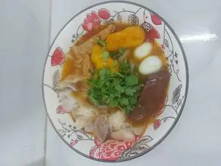 Hình ảnh Bánh canh cua tô thường (Thịt + Cá + Cút)
