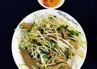 Hình ảnh Gan xào giá đỗ 
