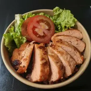 Hình ảnh Cơm chả cá hồi nguyên chất áp chảo