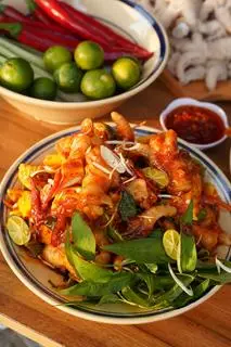 Hình ảnh Chân Gà Sốt Thái Nhỏ 