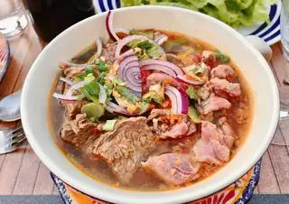 Hình ảnh Bún bò tái bò viên