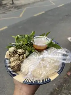 Hình ảnh Bánh tráng gánh muối tắc