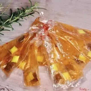 Hình ảnh Bánh tráng xâu bơ dẻo cay