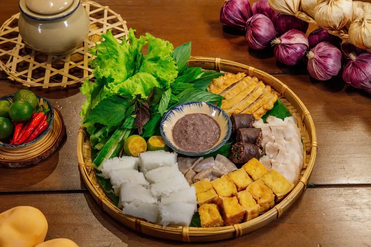 Hình ảnh Bún đậu đầy đủ