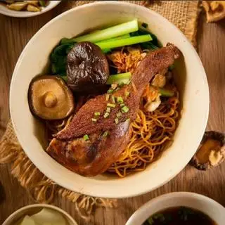 Hình ảnh Mì Vịt Tiềm Đùi - Trộn Khô