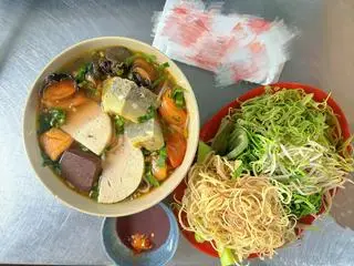 Hình ảnh Bún riêu chả - cua - ốc
