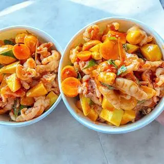 Hình ảnh TRỨNG NON MIX CHÂN GÀ SỐT THÁI 
