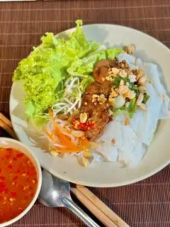 Hình ảnh Bánh ướt thịt nướng