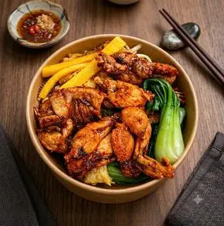 Hình ảnh Mì Ếch Chua Cay Đậm Vị