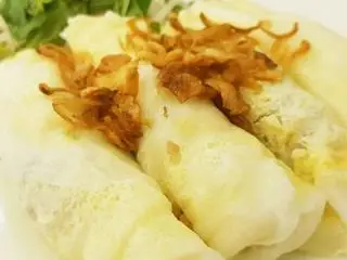 Hình ảnh bánh ướt trứng cuộn hành phi
