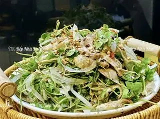 Hình ảnh Gỏi Gà Rau Má (nguyên con)