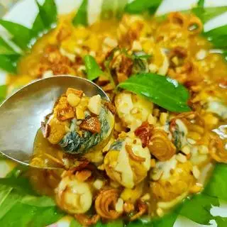 Hình ảnh Trứng cút lộn xào sa tế - 10 trứng