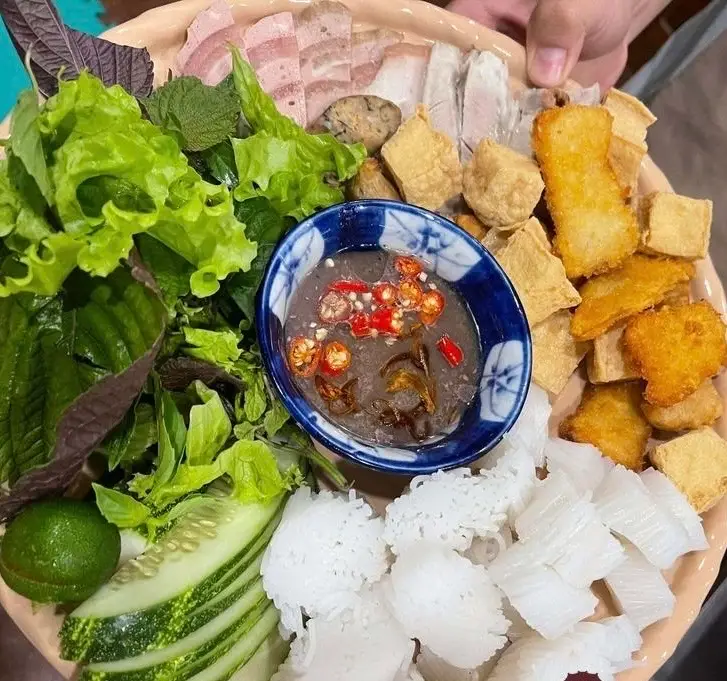 Hình ảnh BÚN ĐẬU NEM CHUA RÁN