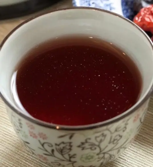 Hình ảnh Thức uống Hà thủ ô đỏ mật ong 330ml