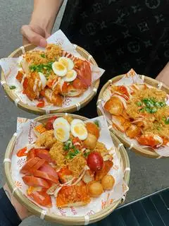 Hình ảnh Bánh mì nướng muối ớt thập cẩm 