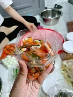 Hình ảnh Bánh tráng cuốn tuổi thơ