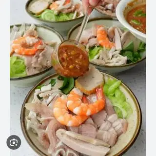 Hình ảnh Bún Mắm Nêm (Tôm Thịt Tai Heo) 