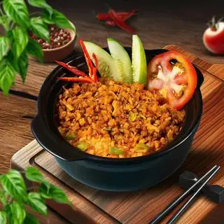 Hình ảnh Cơm thố Dương Châu - gà băm