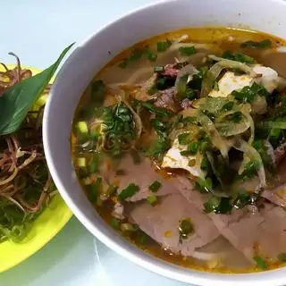 Hình ảnh Bún bò nạm chả