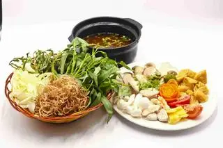 Hình ảnh Lẩu thái ( 3 người ăn )