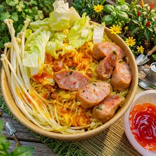 Hình ảnh Mì Trộn Sốt,Tỏi Bơ Đặc Biệt,Sa Tế,Bò Lá Lốt (3 Viên) Cắt Sẵn,Chà Bông Heo,Gà + (Tương Ớt,Cà,Rau,Nấm) (Áp Mã Giảm Giá Của Quán N